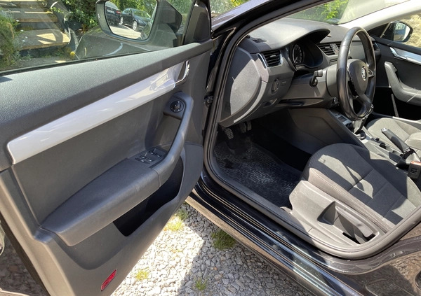 Skoda Octavia cena 29300 przebieg: 253477, rok produkcji 2014 z Wieliczka małe 497